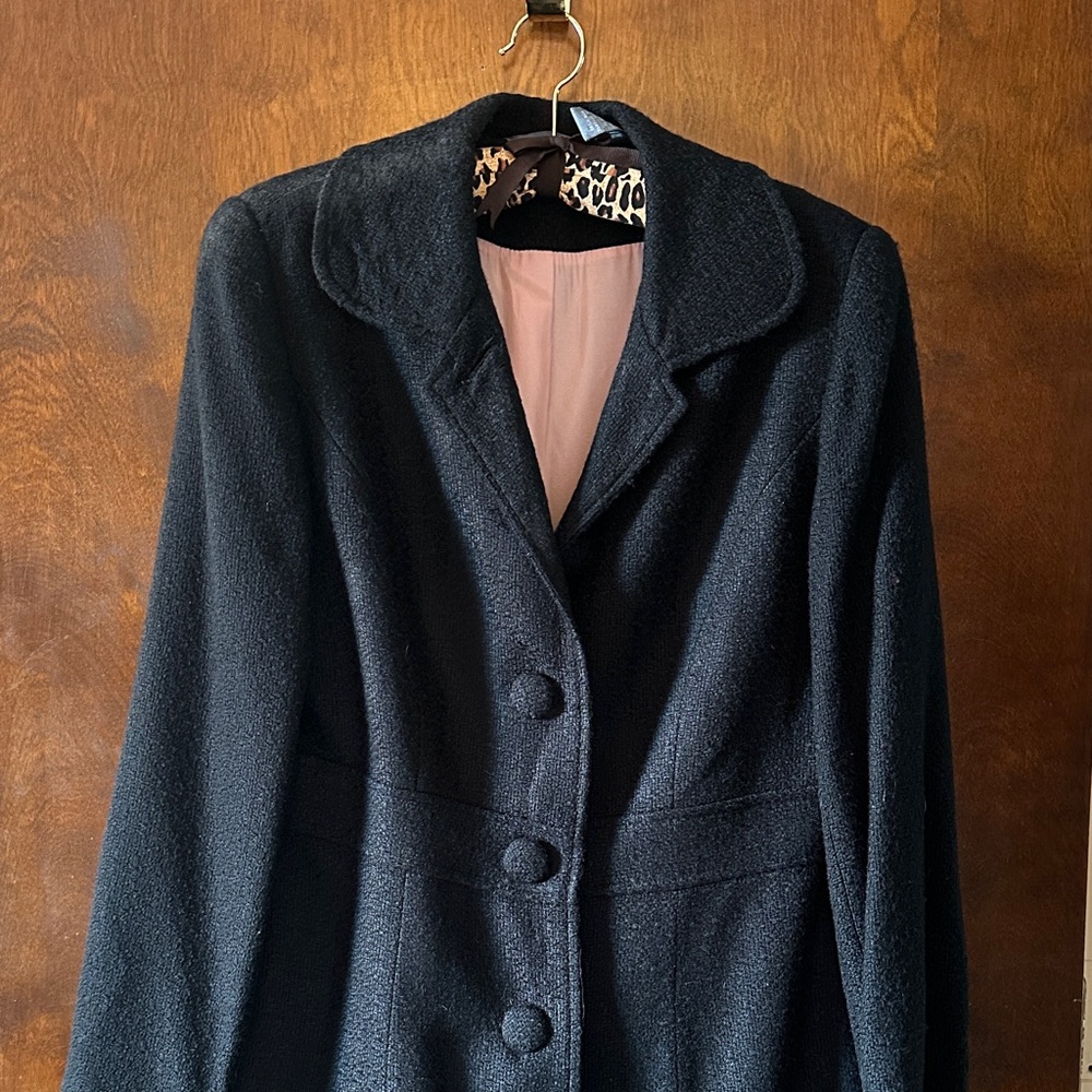 Hillard & Hanson Elegant Black Blazer